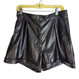 Pretty Little Thing Sz 10 Black Faux Leather High-Waisted Lined Shorts 3" Inseam
